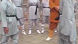 被人握手欺负怎么办？大师教你一招狠狠反击