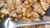 这样做的红烧肉肥而不腻，一家人都爱吃