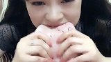 美女说这么吃章鱼才过瘾，我看着确实过瘾，但这样真的好吃吗？