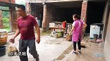 包立春买回5斤鸭肠，桃子姐做火爆鸭肠，老公连吃两碗米饭！