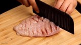 鸡胸肉太好吃了，不用炒不油炸，出锅香气四溢，吃着真解馋