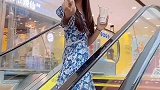 偶遇美女调戏一下