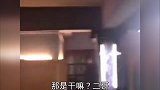 不碰其它球！这球怎么打进