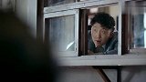 霞光：嫂子带特务大吃大喝，不料被大霞撞见，这下好看了