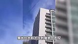视频曝光！黑龙江一医院有人从8楼坠下，有人进行施救但没拽住