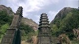 一群蒙面人对老头下杀手，不料老头是个绝顶高手，能以一敌百
