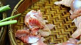 野外美食：美味的鸡的做法，你想吃吗？反正我是嘴馋了