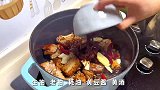 好吃的土豆排骨，贴玉米饼