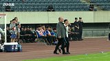 大连札记-现场细节还原贝尼特斯首秀 西装革履+小本记录迎首胜