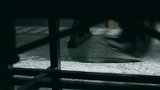 孔副官独自在大教堂厮杀 同伴想救他被挡在门外