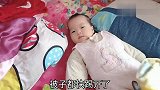 7个月宝宝天天在家赖床睡懒觉，妈妈拉都拉不起来，真是不能要了