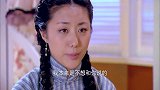 丫鬟在门外拼命地敲门，二少爷大摇大摆地出来，发生什么事了