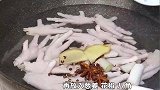 鸡爪这样做太好吃了，香辣过瘾，上桌瞬间被抢光，全家都爱吃！