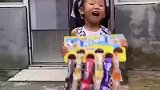 妹妹在卖棒棒糖