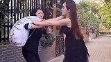 经典搞笑：为了这个蛇皮口袋，表妹与财务干上了