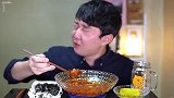 你真的太能吃了,真实的好吃,满满一桌美食太棒