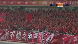 上港45度长传禁区 顾超飞身将球托出底线