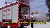 中国自主研发灭火机器人堪称灭火神器 也是新一代消防战士
