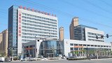 女子被狗咬后护士没给打狂犬疫苗反把药扔了 院长：她忙活忘了