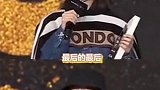 周冬雨为何戴口罩领奖？