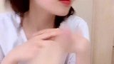 和老婆做游戏，小伙子的套路太深了，结果搞笑了！