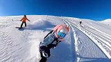 滑雪太卷了！一不小心就被赶超！