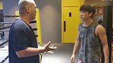 笑吐了!太极雷雷教你三秒破裸绞 一招制敌让小伙哇哇大叫
