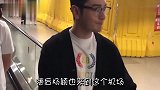 黄晓明和杨颖前后到机场却不同行,杨颖带绿色帽子引发猜疑