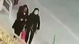 悬赏一万元全程查缉！张家口一女子无故恶意推倒步行老人，扬长而去
