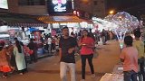 印度班加罗尔夜市一条街，看看印度人怎么做煎饼？