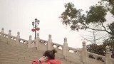 一个简单的楼梯，秒变有氧运动场