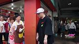 哈哈哈哈哈：邓超陈赫卖梭子蟹，陈赫：钱凭良心给！