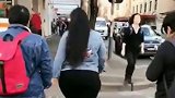 外国普遍胖子偏多，个个身壮如牛，宛如泰山压顶！