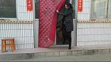 奶奶一大早做啥好吃的，老公看到一高兴直说给2000元，啥情况