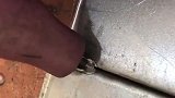 惊人的焊接技术！看完效果后，为冷焊机的性能感到敬畏
