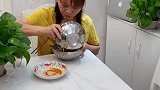 平时在家吃饭，长辈夹的菜，到底该不该要