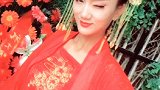 小姐姐这撩人的眼神我不好意思正视她了