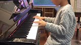 五岁男孩崇拜马克西姆，弹钢琴克罗地亚狂想曲