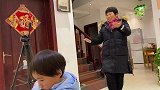 姥姥教优优跳广场舞，婷婷坐沙发上冻感冒的吗？把责任都推给玥玥