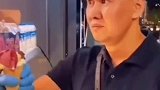 想刀一个人的眼神是藏不住的