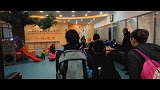 心酸！中国宝宝第一次见到养母，或害怕或激动瞬间大哭起来