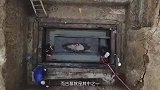 湖北出土1男7女合葬墓，学者：赶紧挖水墓，内藏10箱“黄金”