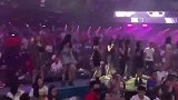 老公带我来酒吧嗨，我终于知道男人为啥留念酒吧！