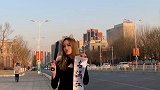 谁不是妆一化 衣服一换 就能成为别人眼里的漂亮姐姐 所以好好爱自己你就是限量版 做个快乐的女孩！
