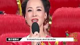 曾与董卿相恋年，被称是央视头号帅哥，现在年过半百却无人识