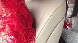 本以为新娘有点问题，看完全部视频发现右边伴娘也不咋地