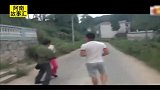 八旬老父坚持要娶妻，女儿下跪阻止，女儿她可是你婶婶啊！