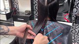 很优雅的长发“大波浪”，可惜，能烫出这种效果的发型师不多