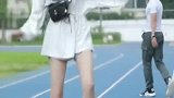 看到小哥哥高兴得手舞足蹈了！