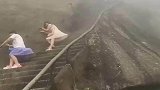 以为到山顶其实还在山脚下